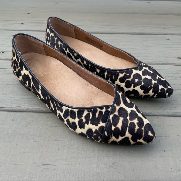 ✨Vionic Leopard Print Flats✨ - Picture 3 of 10